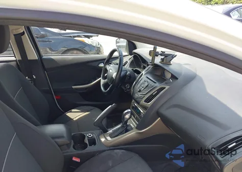 2012 Ford Focus Sel z USA, uszkodzony, nr VIN 1FAHP3M28CL317495